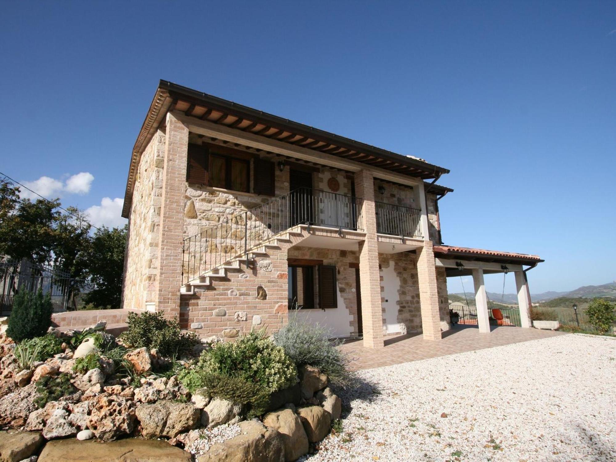 Timeless Villa In Cagli With Garden And Swimming Pool 外观 照片