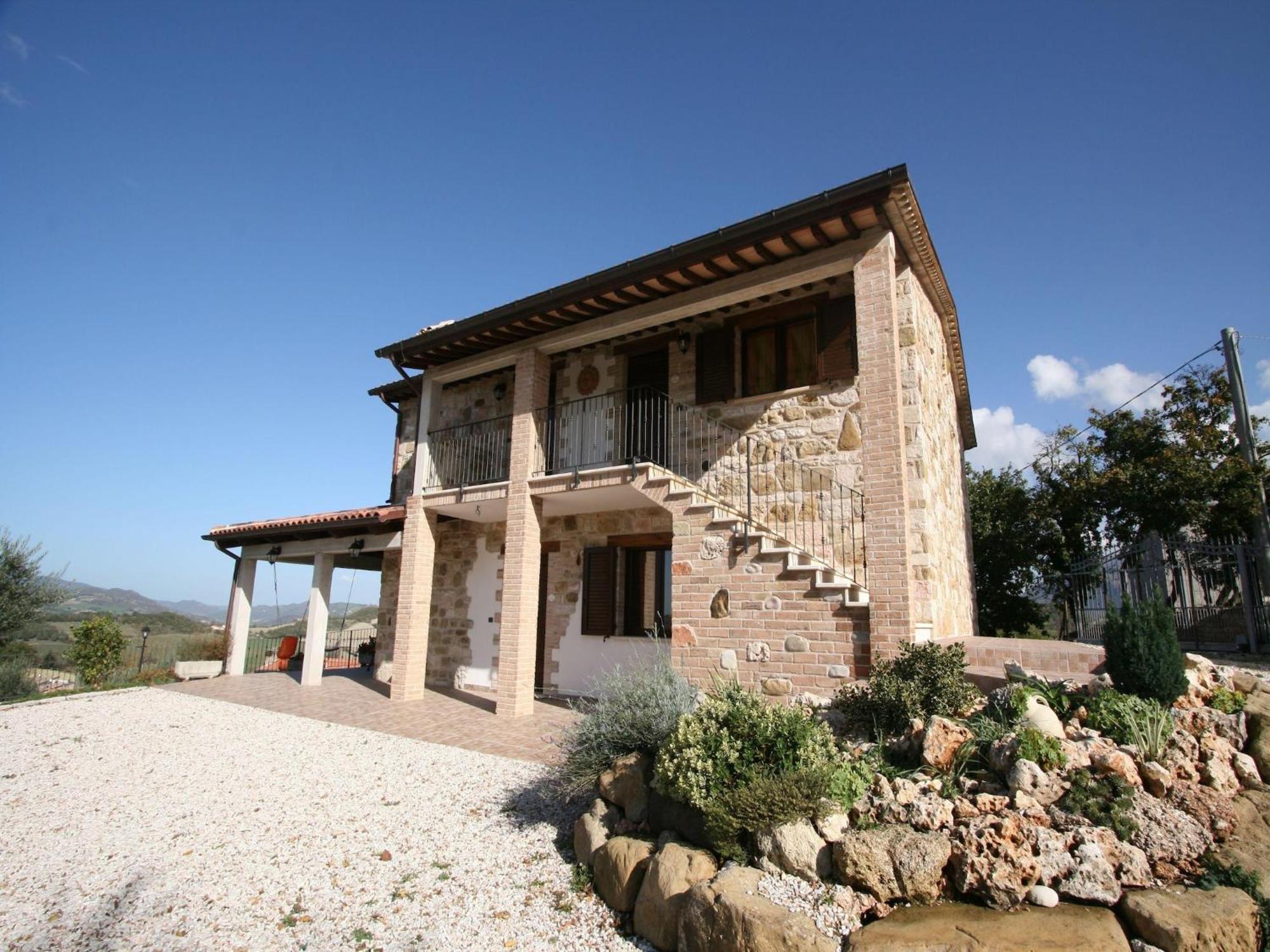 Timeless Villa In Cagli With Garden And Swimming Pool 外观 照片