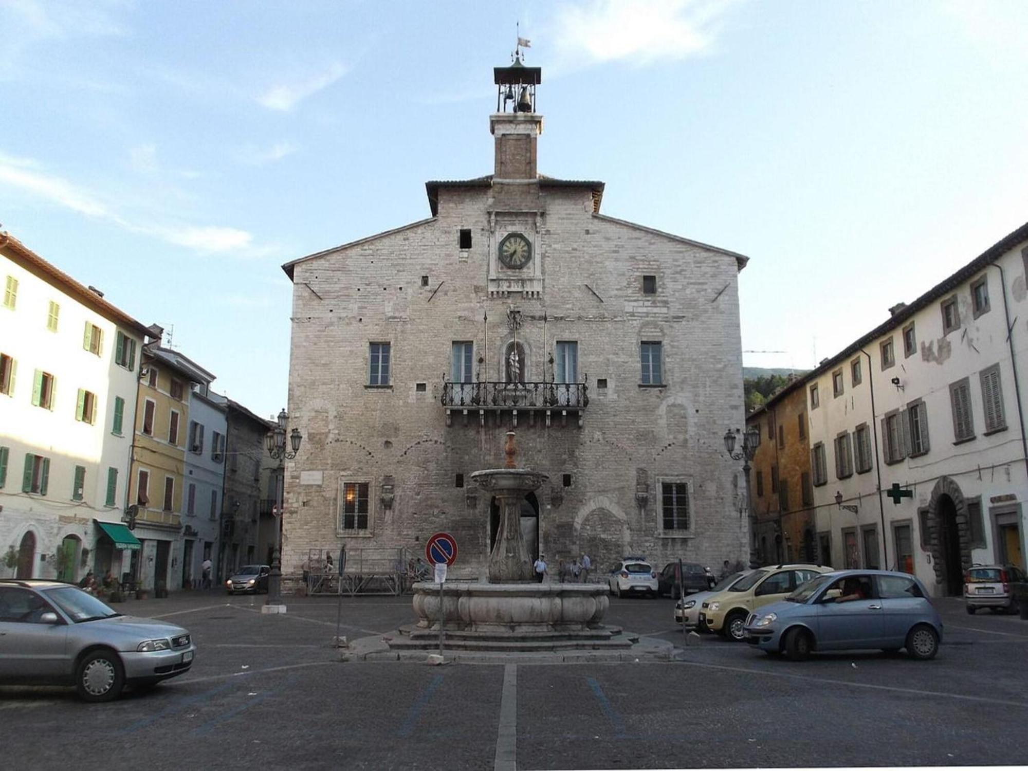 Timeless Villa In Cagli With Garden And Swimming Pool 外观 照片